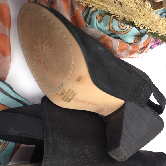 Vince Camuto Black Peep-Toe Ankle Boots Size 7 - Picture 7 of 10